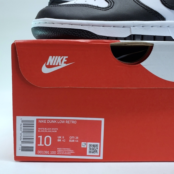 Nike Dunk Low - Picture 9 of 11